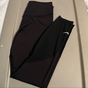 NWT! Nike Leggings